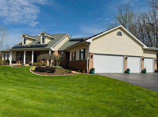 1550 W Greenwood Ave, Spring Grove, IL 60081