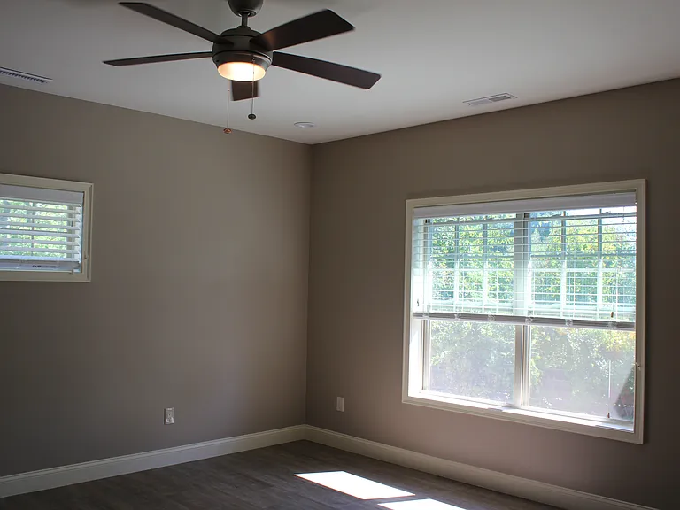 Mill Hollow Apartments — Photo 20