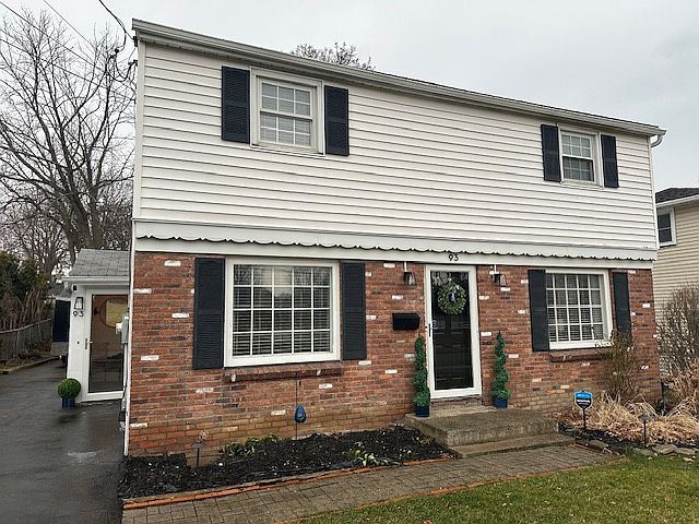 1st image of 93 Armstrong Rd