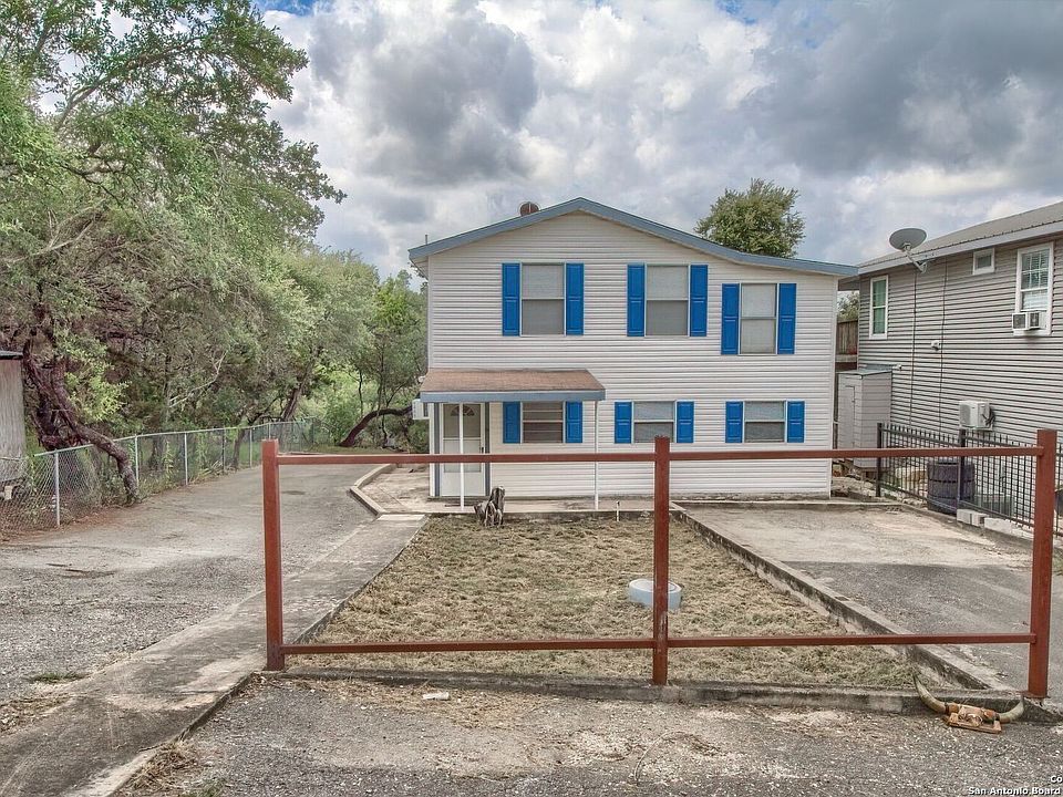 1st image of 1108 Pebble Beach Dr NW
