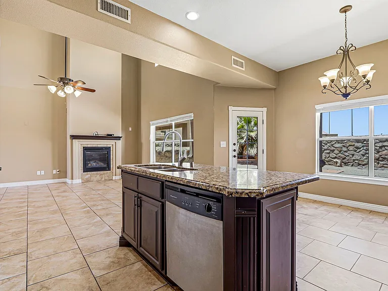 3727 Grand Bahamas Dr — Photo 17