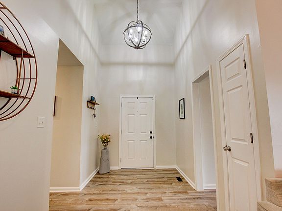5th image of 1148 Connemara Way