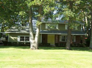 765 W Fennwood Cir, Muskegon, MI 49445