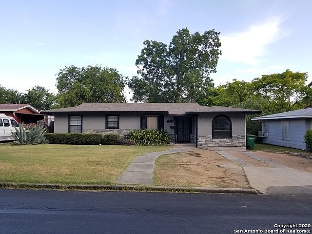 1st image of 710 Marquette Dr