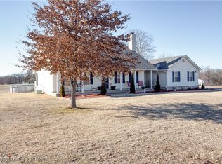 403 N Gray St, Pocola, OK 74902