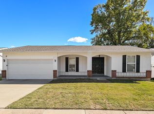 2966 Clanfield Dr, Florissant, MO 63031