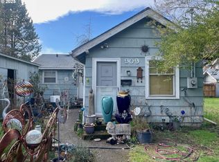 909 NE Davis St, McMinnville, OR