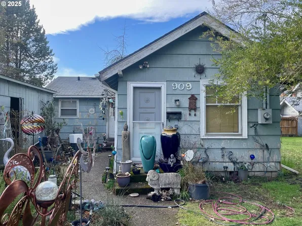 909 NE Davis St, McMinnville, OR 97128