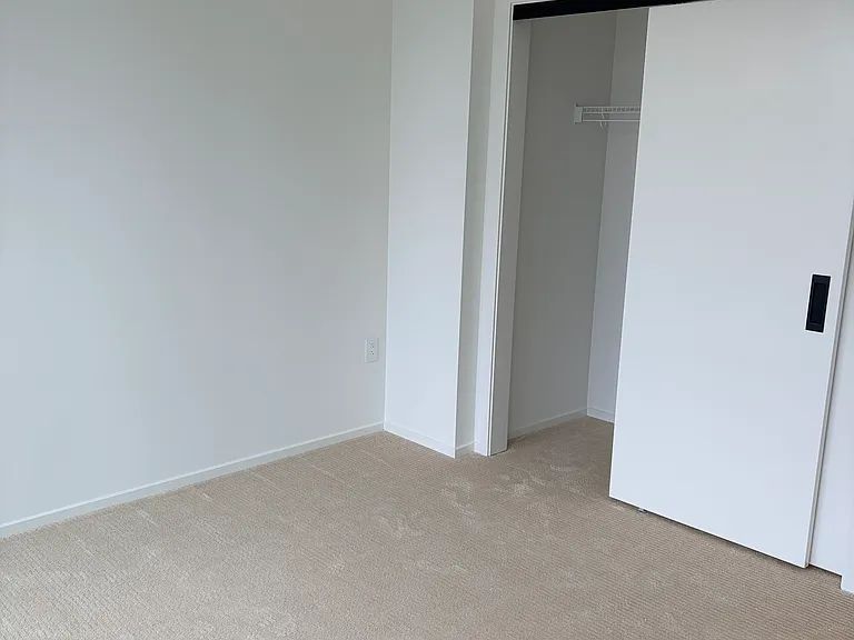 333 Ward Ave #911 — Photo 32
