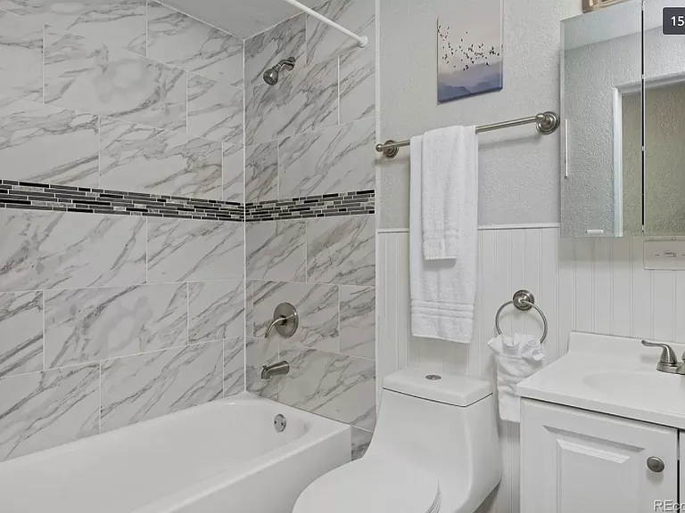 4871 Benton St — Photo 15