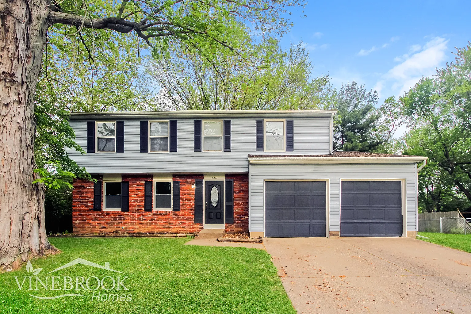 8211 Trevellian Way photo 1