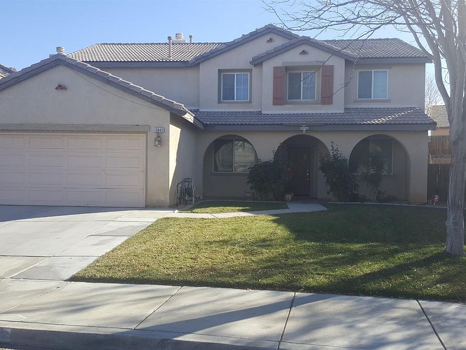1st image of 13849 Goldfinch Ct