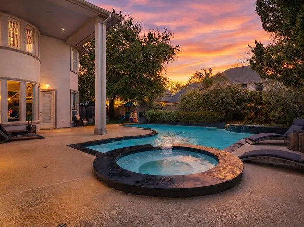 5315 Handbrook Dr, Houston, TX 77069