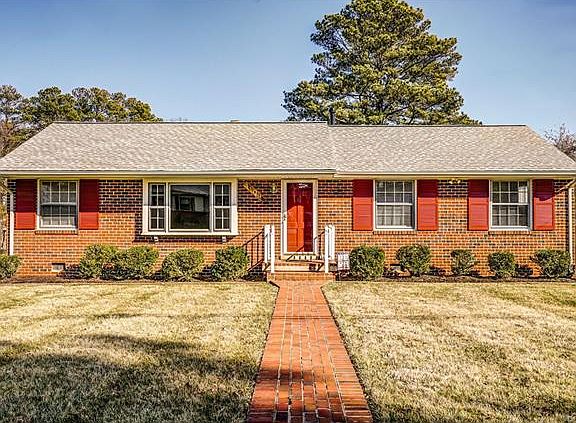 2nd image of 4109 N Lakefront Dr