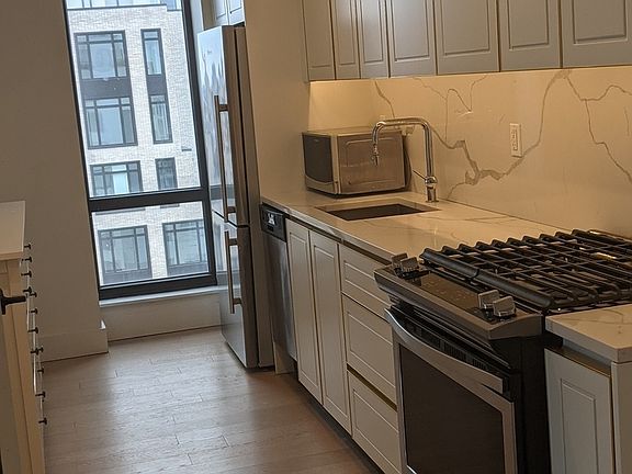 2nd image of 635 4th Ave #1203PENT