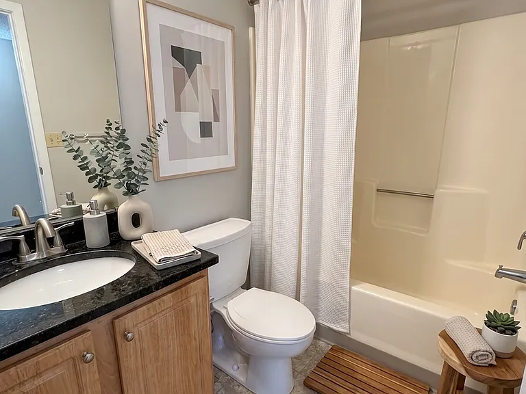 St. Clair Woods Apartments — Photo 40