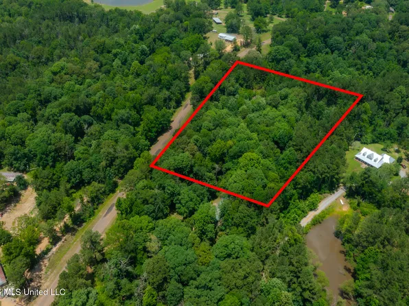 2008 Gallatin Rd, Crystal Springs, MS 39059