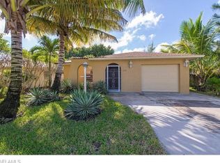 512 103rd Ave N, Naples, FL 34108