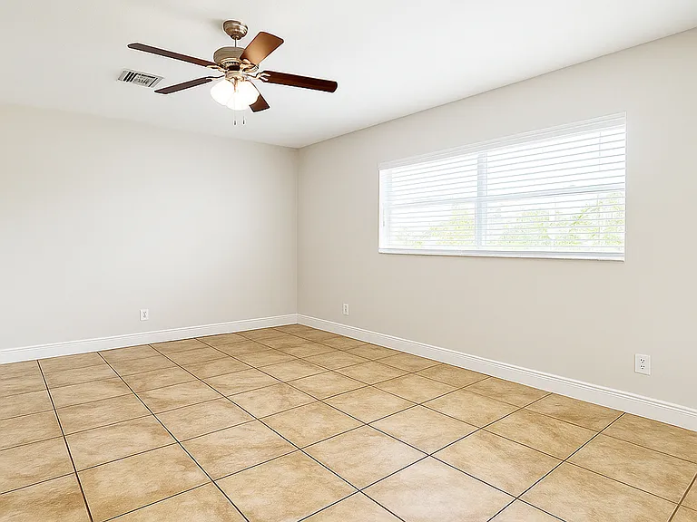Del Rio Apartment Homes — Photo 22