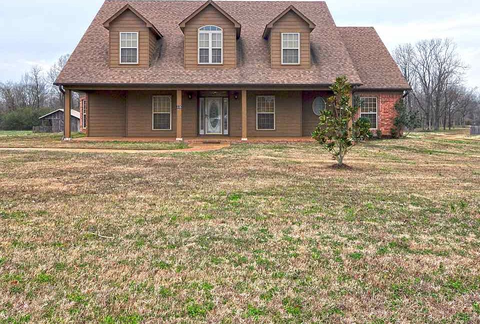 1st image of 445 Crooked Creek Dr