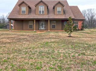 445 Crooked Creek Dr, Oakland, TN 38060