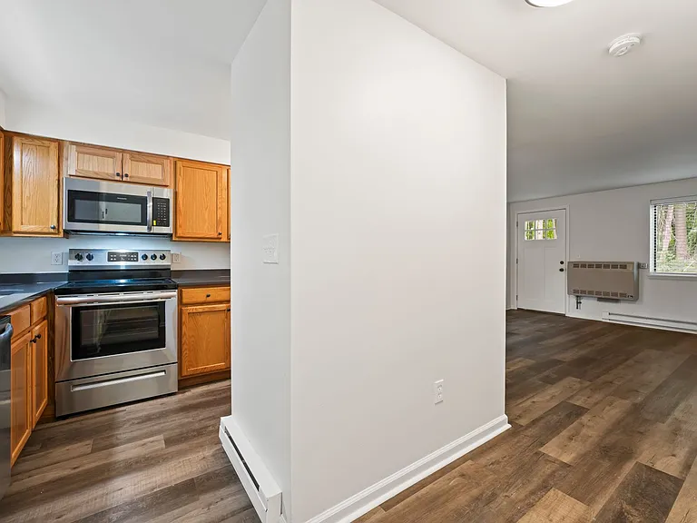 255 Main St — Photo 6