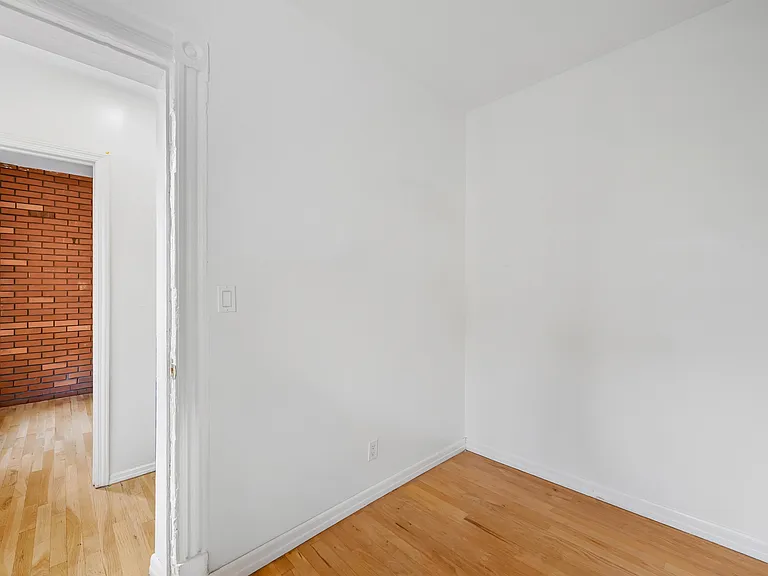 351 W 47th St #3F — Photo 12