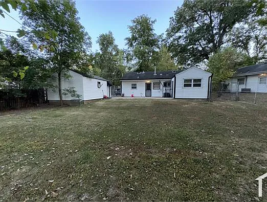 2 bed, $1,200 — Photo 4