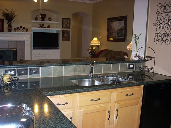 Dual Sink in Kitchen