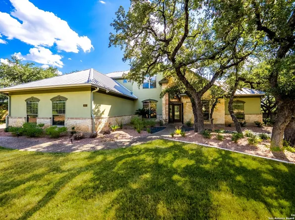 910 Foxton Dr, San Antonio, TX 78260