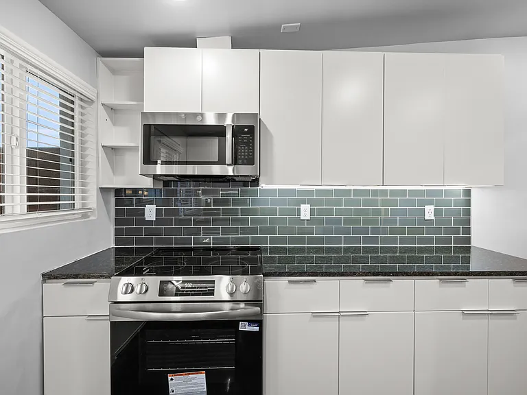1621 Wyoming Ave #B — Photo 6