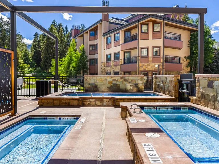 535 S Park Ave #ID1387662P — Photo 6