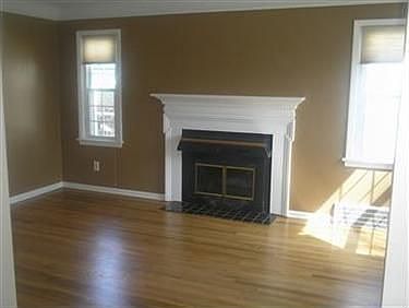 4th image of 1580 Longwood Dr