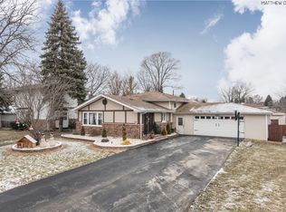 8934 W 85th Pl, Justice, IL 60458