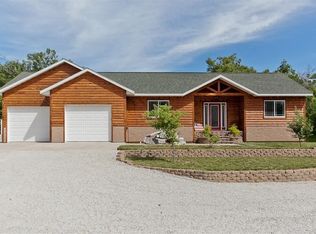 2579 58th Street Ln, Vinton, IA