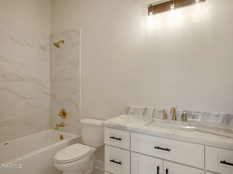 621 Stevenson St #A — Photo 13