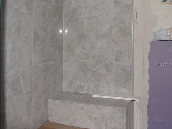 5th image of 7290 Onyx Dr N