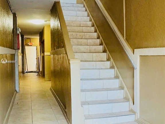 3rd image of 1060 NW 47th St APT 6
