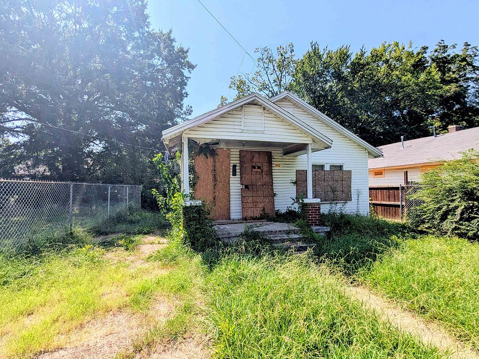 1st image of 993 Alaska St