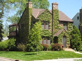 2117 Highland Pkwy, Saint Paul, MN 55116
