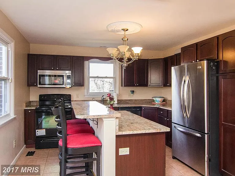 1201 Cowpens Ave — Photo 7