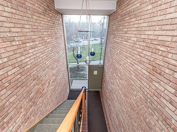 2nd image of 1257 Island Dr APT 203