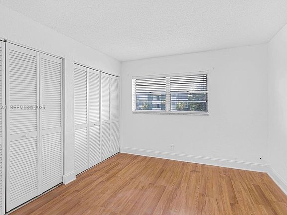 4th image of 2775 Taft St