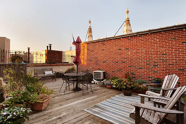 Sold by Compass | media 29