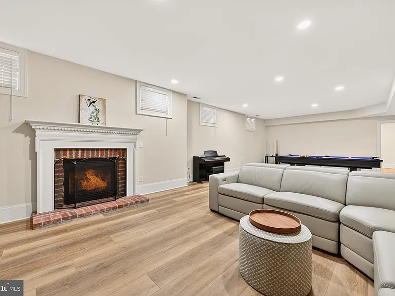 9860 Palace Green Way — Photo 51