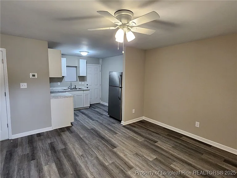 4916 Schmidt St — Photo 2