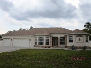 8150 Christopher Ln, Weeki Wachee, FL 34613