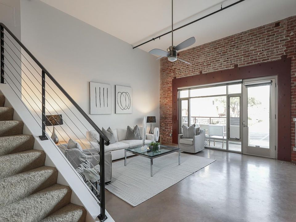 1st image of 542 Manzana Pl