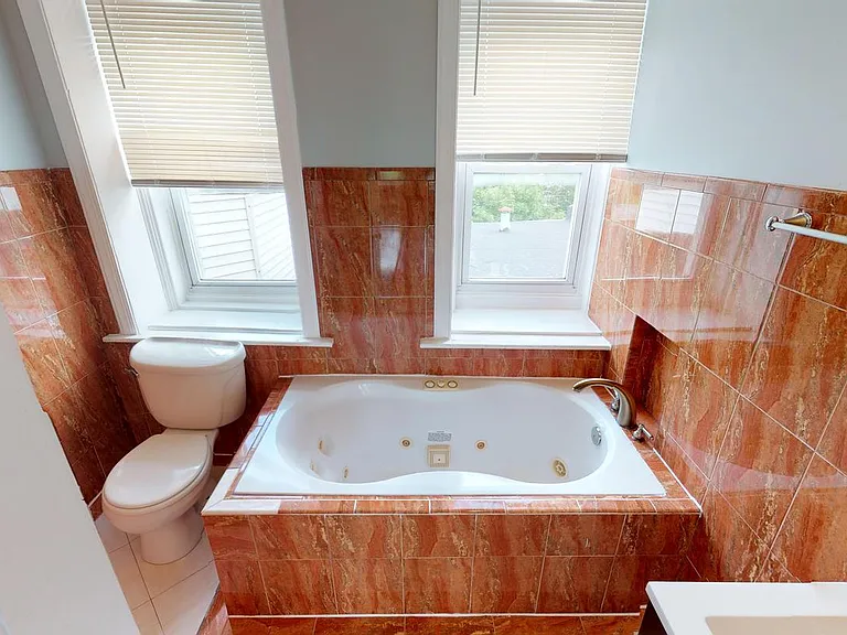 2411 1st St NW — Photo 16