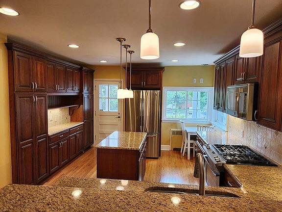 2nd image of 2213 Rudy Rd